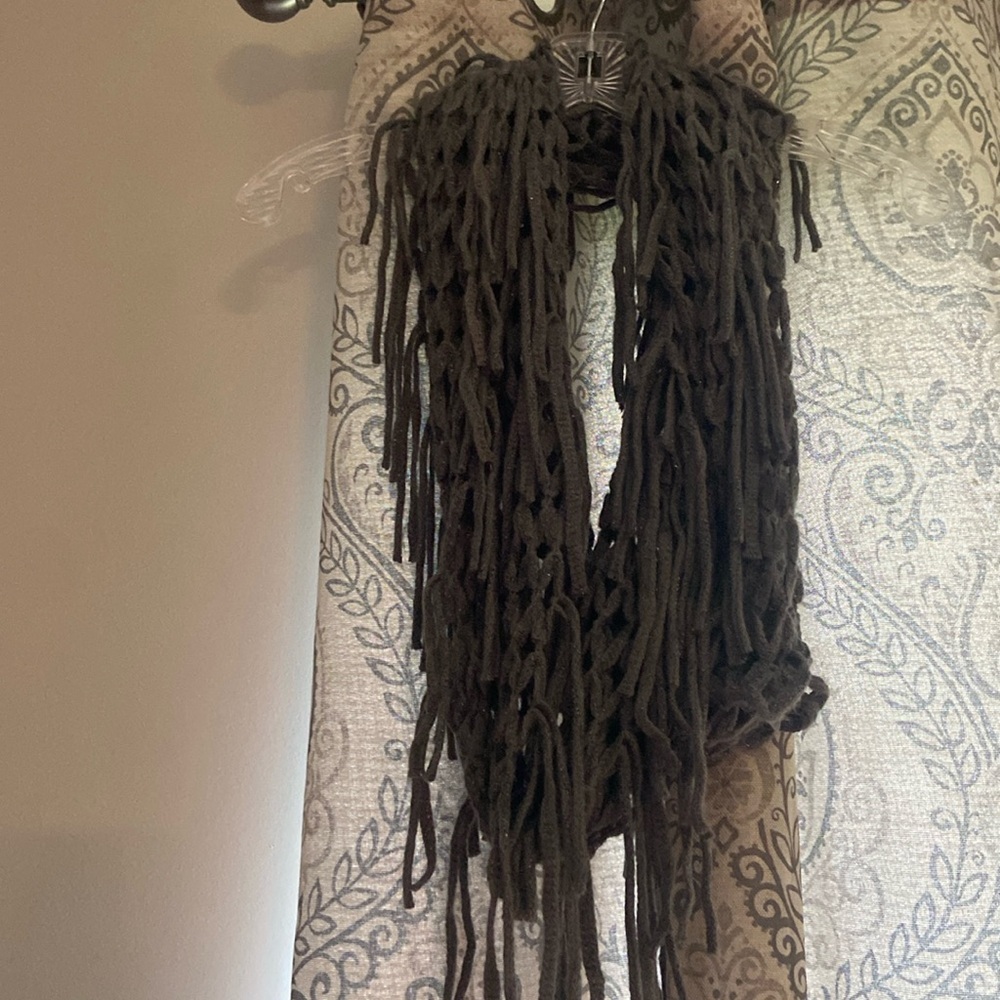 Very nice scarf!